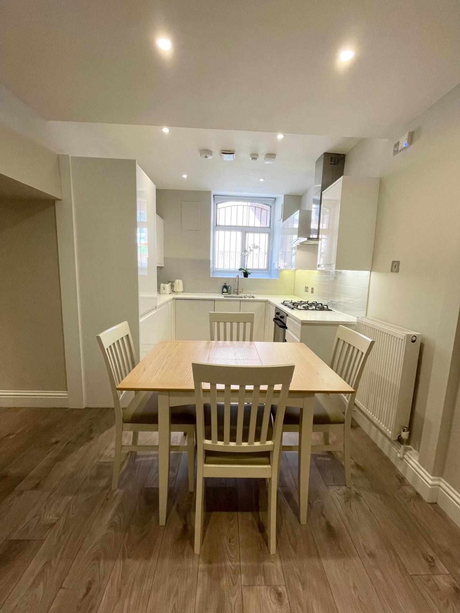 Stylish Apartments In Victoria & Westminster Londres Extérieur photo